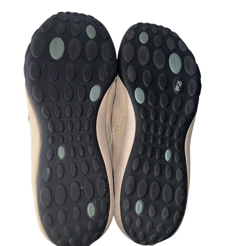 Women's Clarks Privo Beige Blue Mary Jane Flats Size 8M - Picture 5 of 9